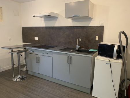 Location Appartement 1 pièce 27m² ST JEAN DE LUZ 64500 - Photo 4