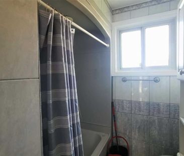 For Lease - 155 Edmonton Drive Unit# Upper, Toronto, Ontario - Photo 2