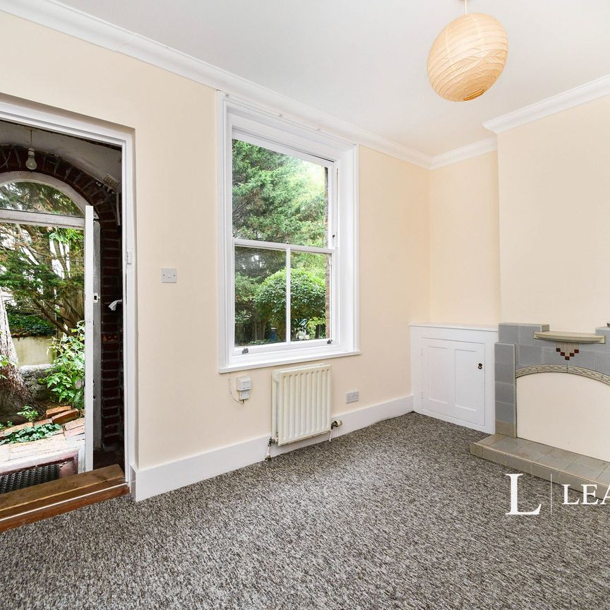 2 bedroom cottage to rent Lovers Walk Cottages, Brighton, East Sussex, BN1 - Photo 1