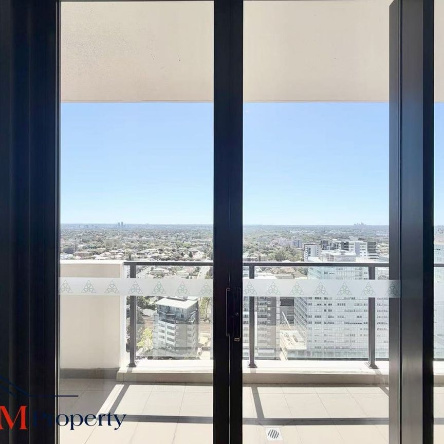 High level Three beds plus study - Photo 1