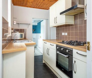 2 bedroom terraced house to rent - Photo 3