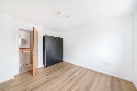 Hirst Crescent, North Wembley, HA9 - Photo 5