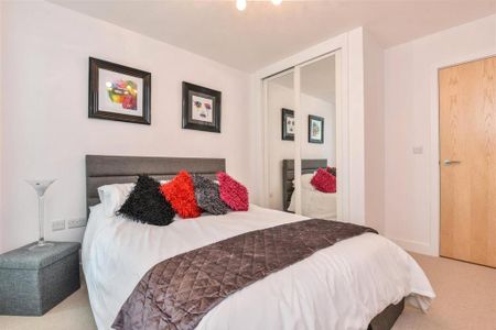 2 bedroom flat to rent - Photo 2