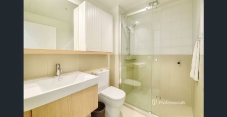 Modern & Spacious 2-Bedroom Apartment | C210/58 Kambrook Road, Caulfield North - Photo 5