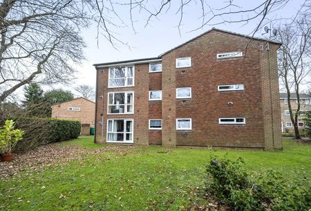 Aurum Close, Horley, Surrey, RH6 - Photo 4