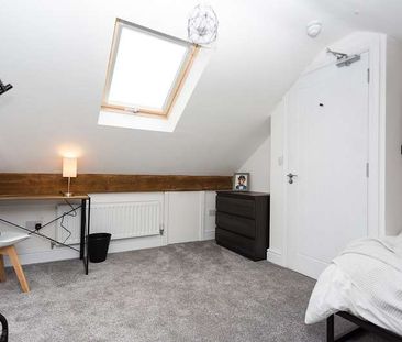 6 Bedroomed co-living home refurbished in 2023 - Photo 3