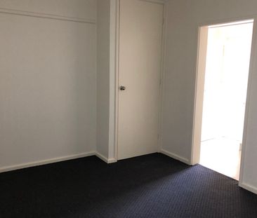 Studio Apartment - Photo 5