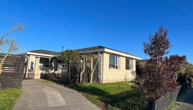 A big home with new renovations done. - Photo 1