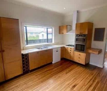 A Perfect Family Home - FIRST WEEK RENT FREE! - Photo 3