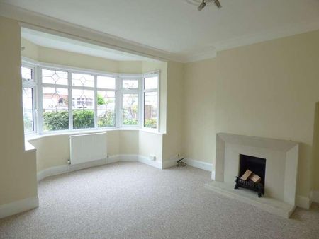 Henley Crescent, Westcliff-on-sea, SS0 - Photo 4