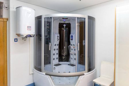 3 room luxury Flat for rent in Valencia - Photo 2