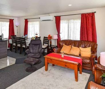 3 Bedroom Home Near Auckland Airport - Photo 1