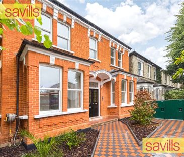 A beautiful two bedroom split level apartment with communal garden and residents' parking. - Photo 6