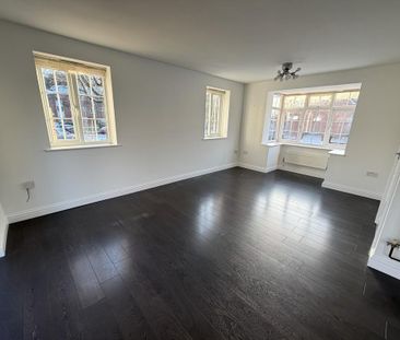 3 bedroom semi-detached house to rent - Photo 3