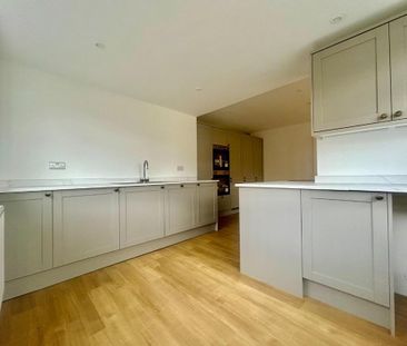 4 bedroom detached bungalow to rent - Photo 3