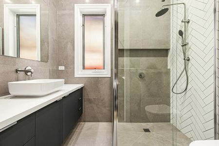 10 Perrett Street, Brunswick West VIC 3055 - Photo 4