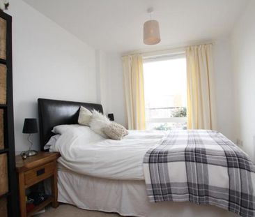 A fantastic Marina location close to all amenities, well proportion... - Photo 2