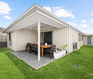 Modern Family Home! - Photo 5