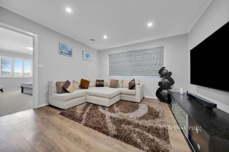 30 Remington Drive, Glen Waverley - Photo 2