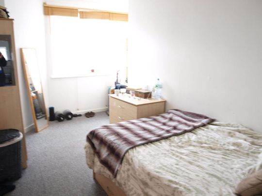 7 bedroom terraced house to rent - Photo 1