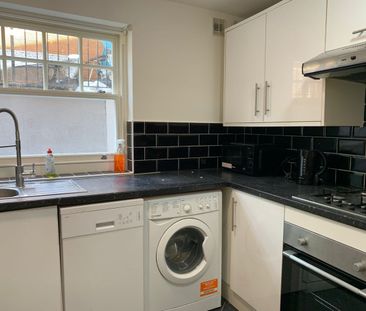1 Bed Flat, Rydal Road, SW16 - Photo 3