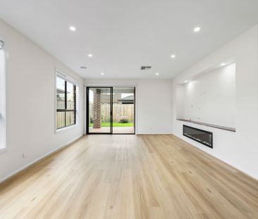 Stunning Family Home! - Photo 1