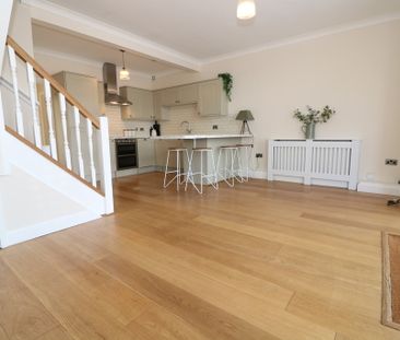 Bunce Common Road , Leigh, Reigate, RH2 - Photo 2