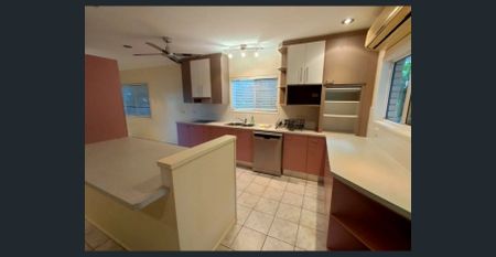 GREAT LOCATION!!! - Photo 5