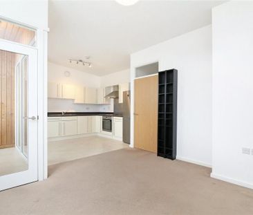 1 Bed Flat, Brent Road, E16 - Photo 2