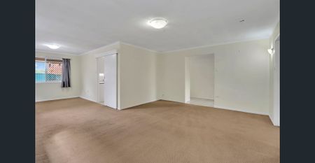 LOWSET FAMILY HOME ON LEVEL BLOCK - Photo 2