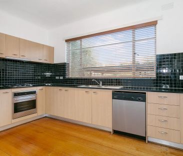 Ground Floor Unit In Perfect Location - Photo 5