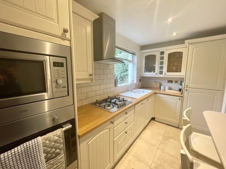 2 bedroom terraced house to rent - Photo 2