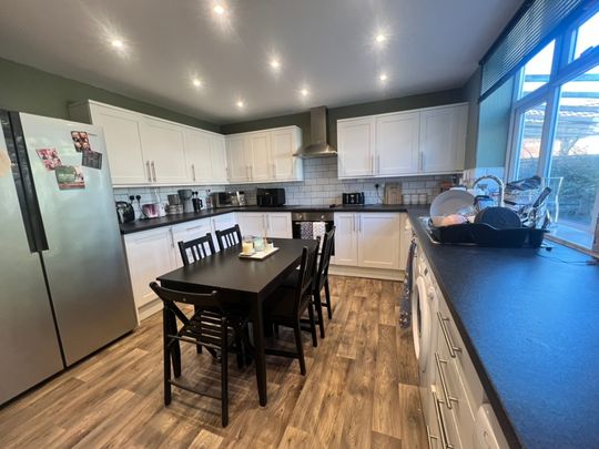 Becketts Park Crescent - Photo 1