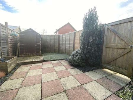 Shandys Close, Horsham, RH12 - Photo 2