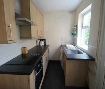 2 bedroom terraced house to rent - Photo 6