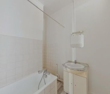 Location Appartement 3 pièces 59m² CHATELLERAULT 86100 - Photo 5