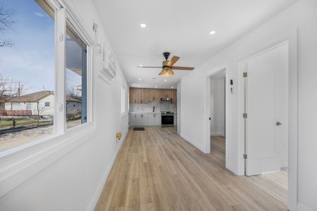 For Lease - 338 Old Mosley Street Unit# Unit 1, Wasaga Beach, Ontario - Photo 2