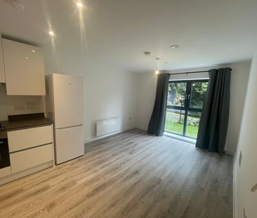 MacArthur House - Photo 4