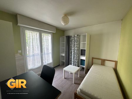 Location Appartement 5 pièces 77m² RENNES 35000 - Photo 3