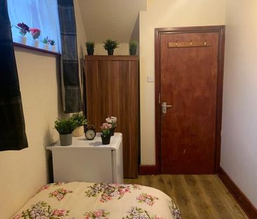 Bedsit, Princes Avenue, N13 - Photo 4