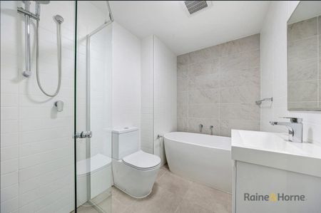 Convenience, Bright, Spacious and Within Best Schools Catchment - Photo 5