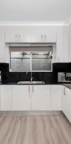 TWO BEDROOM GRANNY FLAT IN GREAT LOCATION - ALL BILLS INCLUDED!! - Photo 1