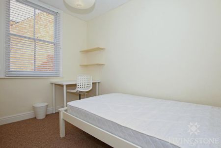 5 bedroom terraced house to rent - Photo 5