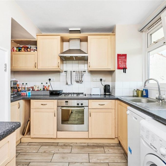 Aintree Street, Fulham, SW6 - Photo 1