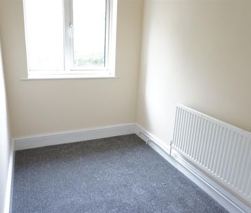 Watery Lane, Redditch - Photo 1