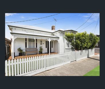 Stunning Newtown Period Home - Photo 3
