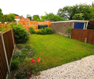 2 bedroom semi-detached bungalow to rent - Photo 1