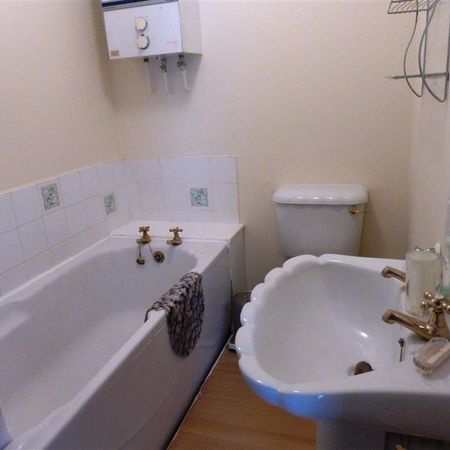 Studio to rent - Photo 3