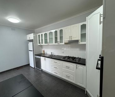 Noble Park - Photo 2