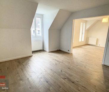 Location Appartement 4 pièces 80m² FONTAINEBLEAU 77300 - Photo 3